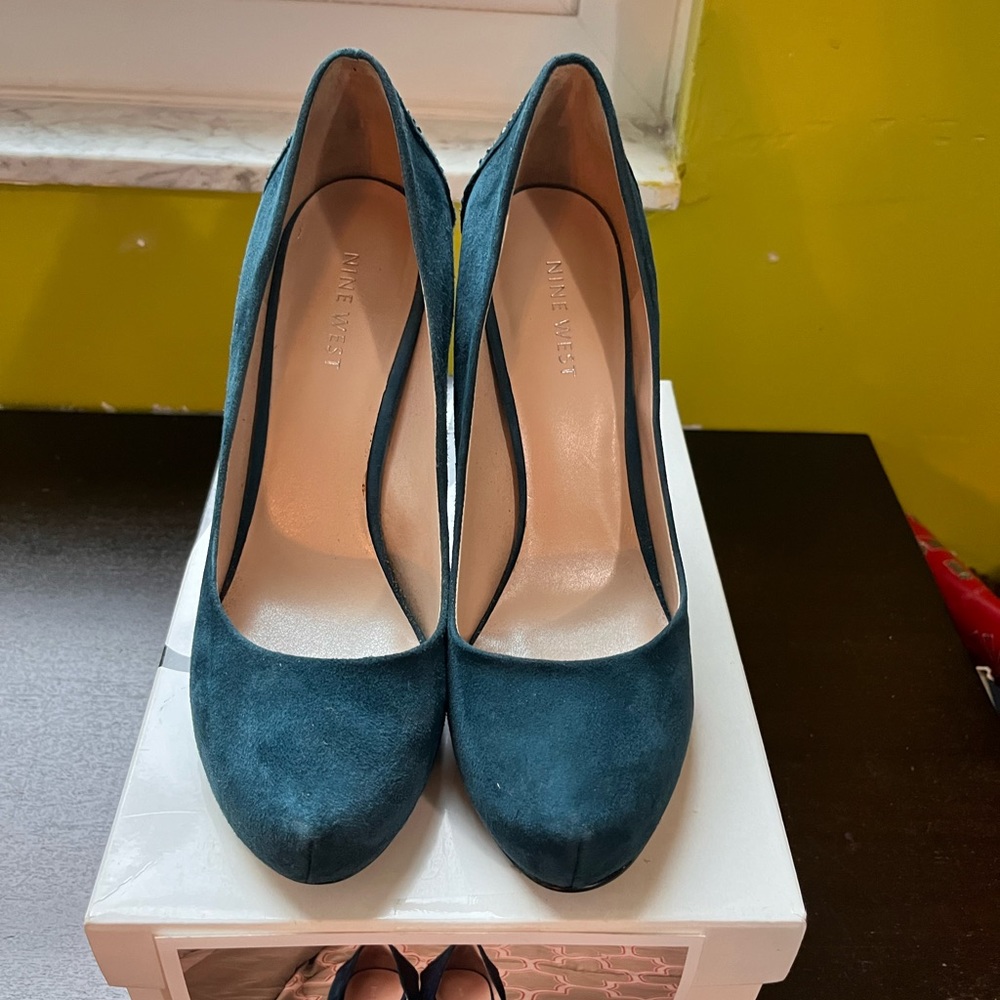 Nine West high heels. Blue green. Size 7.5
